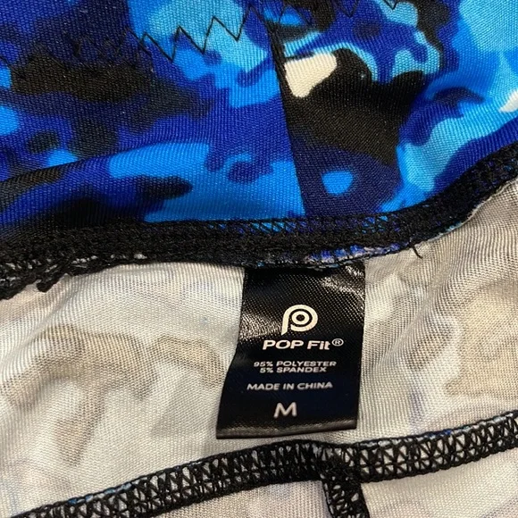 Woman’s Popfit Leggings - Picture 2 of 5